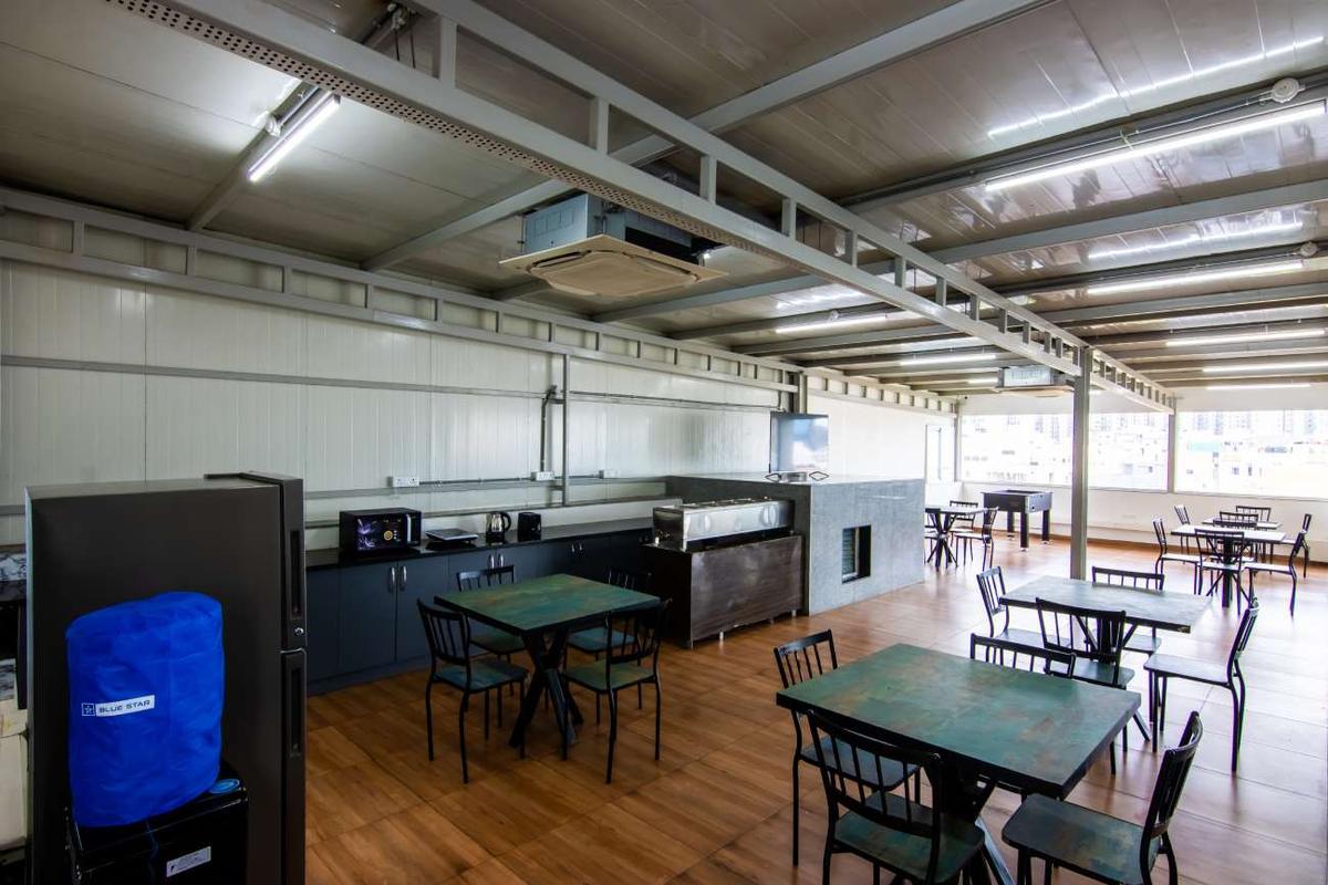 Housr 43 DLF Gachibowli