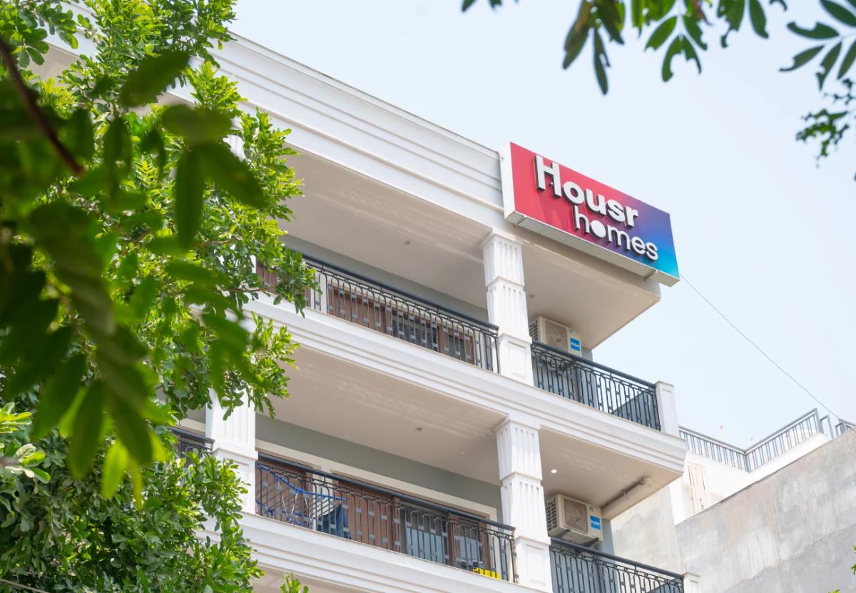 Housr Homes 28 Mega Mall